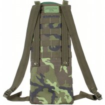 MFH Hydration Pack MOLLE & 2.5 l TPU Bladder - M95 CZ Camo